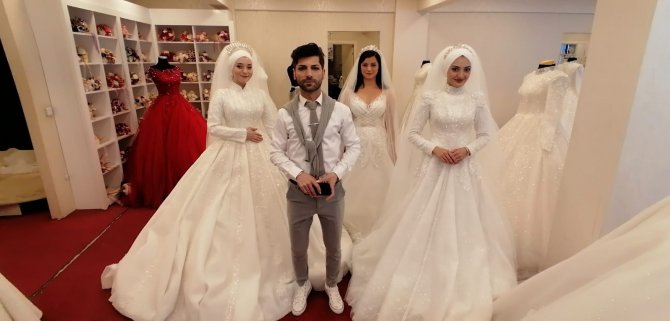 Modacıdan Sağlık Çalışanlarına Gelinlik Jesti