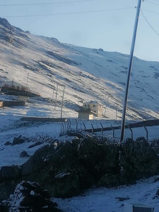Doğu Karadeniz Yaylalarında Haziran Ayında Kar Süprizi