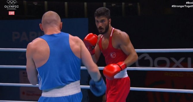 4 Boksör Çeyrek Finalde
