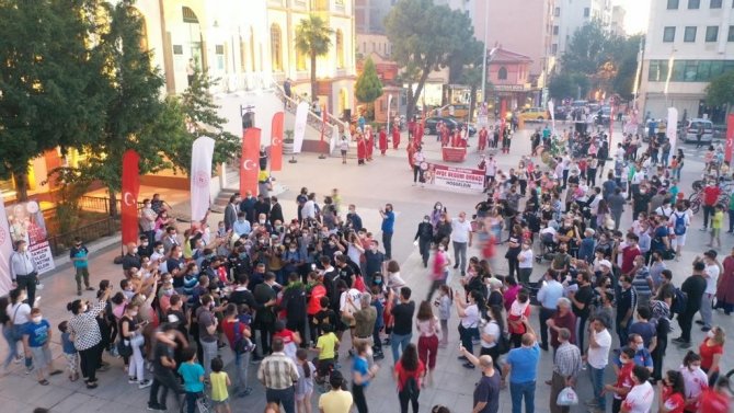 Dünya Şampiyonu Cimnastikçiye Memleketinde Görkemli Karşılama