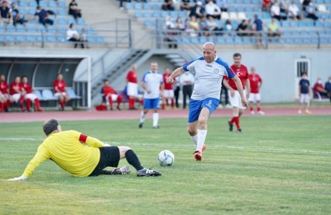 Tbmm Parlamenterler Spor Kulübü Ege’de Sahaya Çıktı