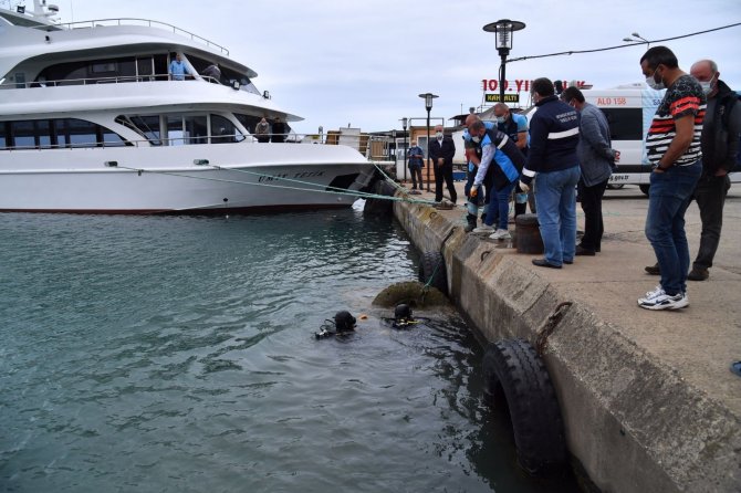 Denizden 7 Ton Çöp Çıkarıldı