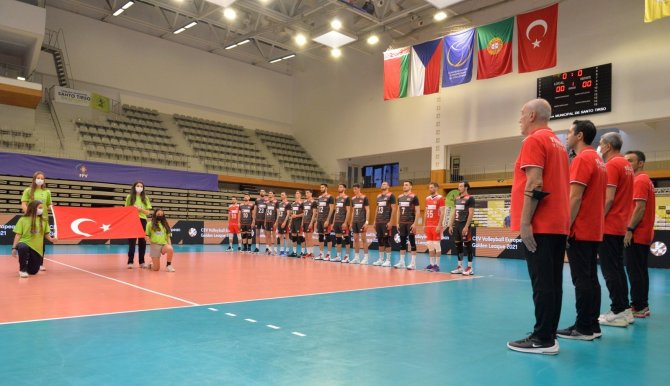 Filenin Efeleri, Avrupa Altın Ligi’nde Grup Etabını Namağlup Tamamladı