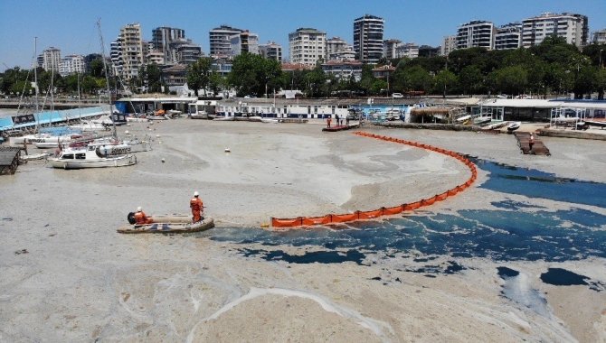 Caddebostan Sahili’nde Müsilaj Temizliği Havadan Görüntülendi