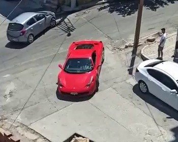 Gizemli İş Adamı Çocukların Hayalini Gerçekleştirdi