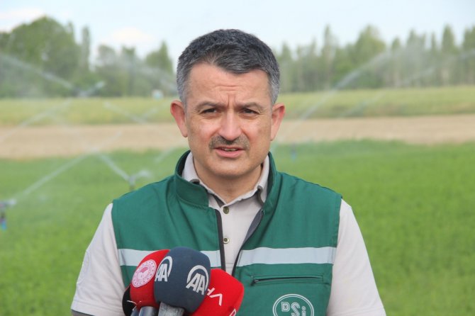 Bakan Pakdemirli Son Teknoloji Akıllı Sulama Sistemini Tanıttı