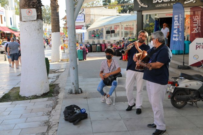 Bodrum Belediyesi Sanatçılara Destek Olmaya Devam Ediyor