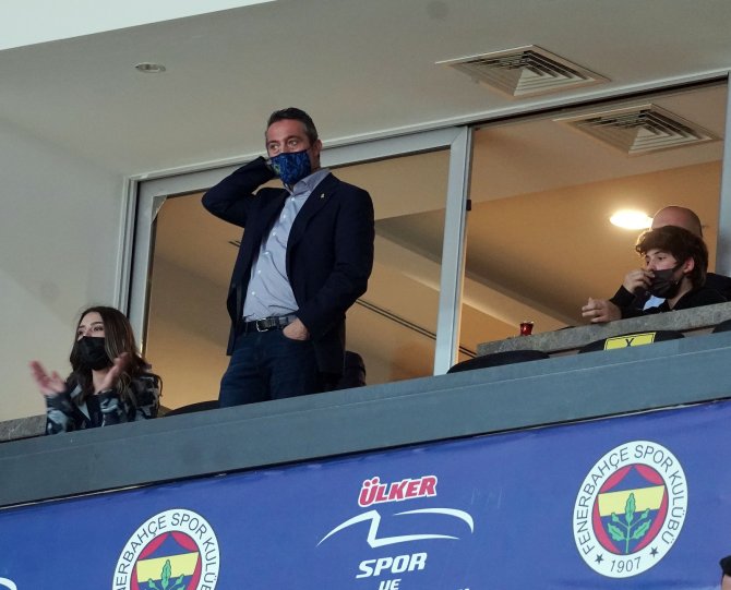 Başkan Ali Koç, Takımını Yalnız Bırakmadı