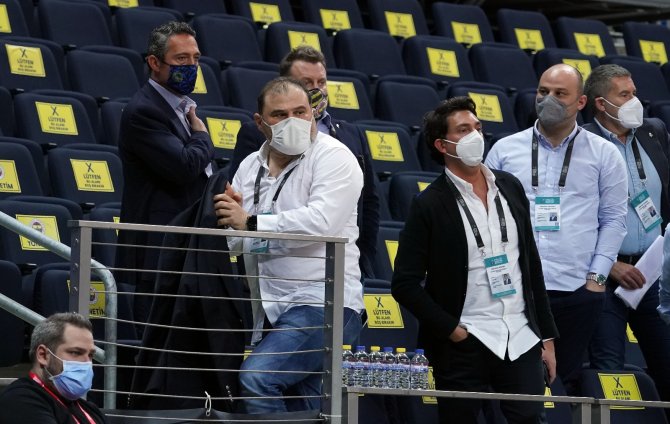 Başkan Ali Koç, Takımını Yalnız Bırakmadı