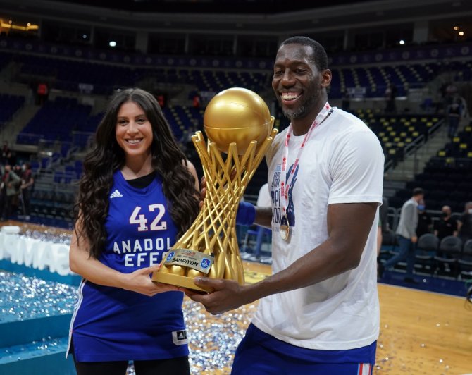 2020-2021 Basketbol Süper Ligi Şampiyonu Anadolu Efes Oldu