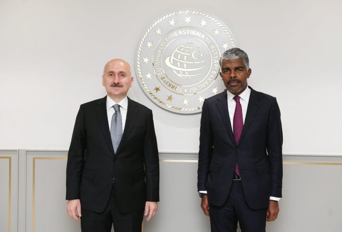Bakan Karaismailoğlu, Angola Ulaştırma Bakanı Ricardo Viegas D’abreu İle Bir Araya Geldi