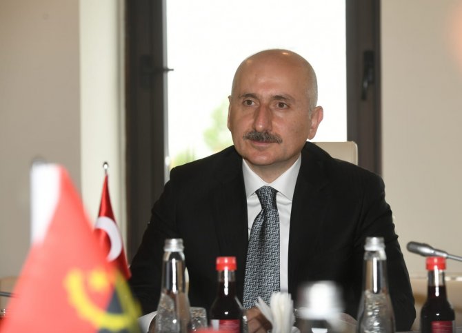 Bakan Karaismailoğlu, Angola Ulaştırma Bakanı Ricardo Viegas D’abreu İle Bir Araya Geldi
