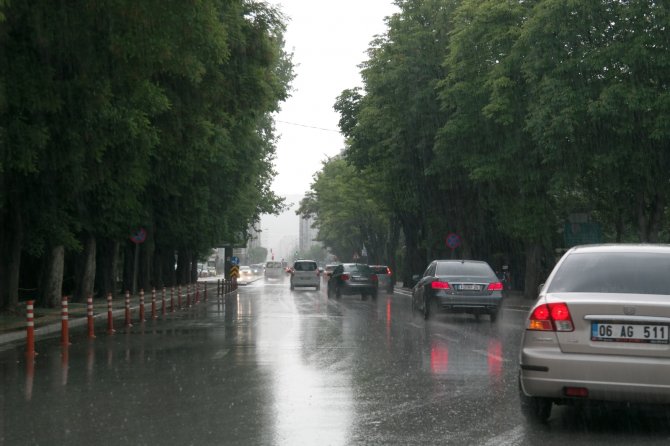 Eskişehir’de Sağanak Yağış