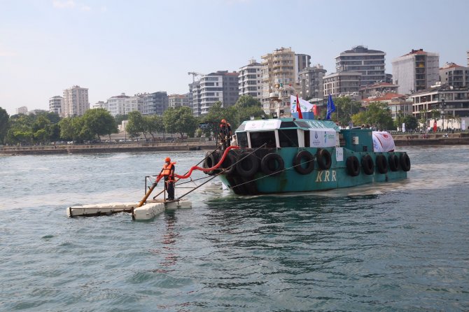 Müsilajla Mücadele Seferberliği Caddebostan Sahili’nde Başladı