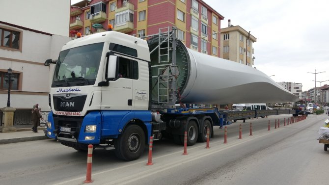 Dev Rüzgar Türbini Kanatları Sinop’a Getirildi