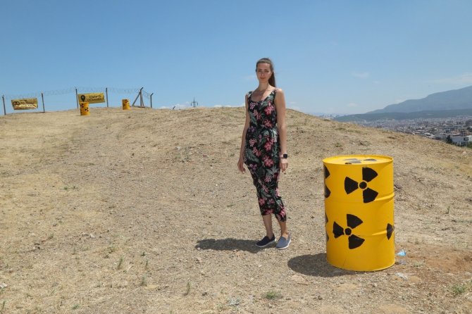 İ̇zmir’deki Nükleer Atık Eylemine Ukraynalı Turistten Destek