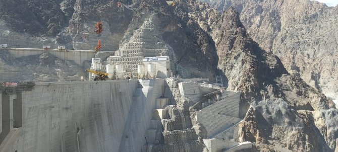 Bakan Pakdemirli: “Yusufeli Barajı’nda Bu Yılın Aralık Ayı Sonu İtibariyle Su Tutmaya, 2023 Yılı Başında Da Enerji Üretmeye Başlayacağız”