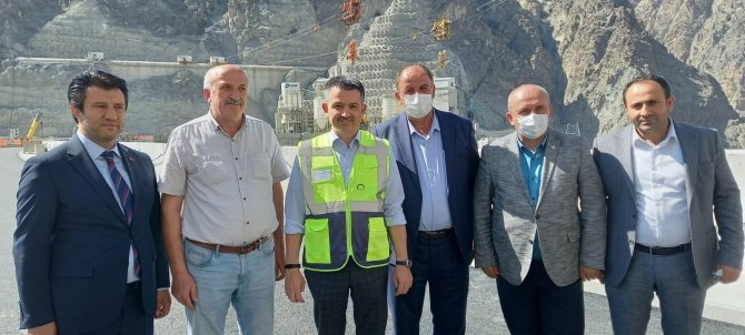 Bakan Pakdemirli: “Yusufeli Barajı’nda Bu Yılın Aralık Ayı Sonu İtibariyle Su Tutmaya, 2023 Yılı Başında Da Enerji Üretmeye Başlayacağız”