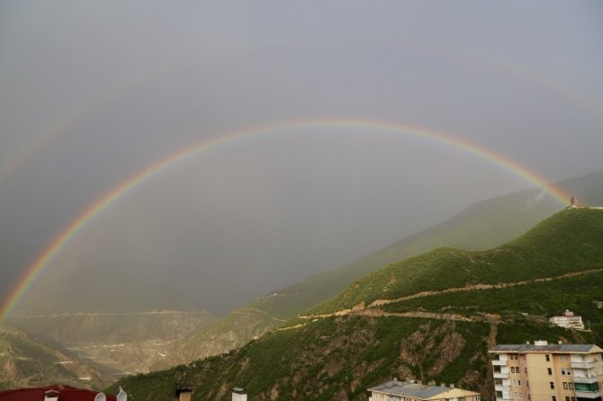 Artvin’de Kartpostallık Gökkuşağı Manzarası