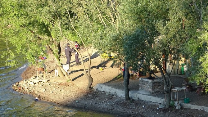 Karavanda Cinayet: 3 Ölü