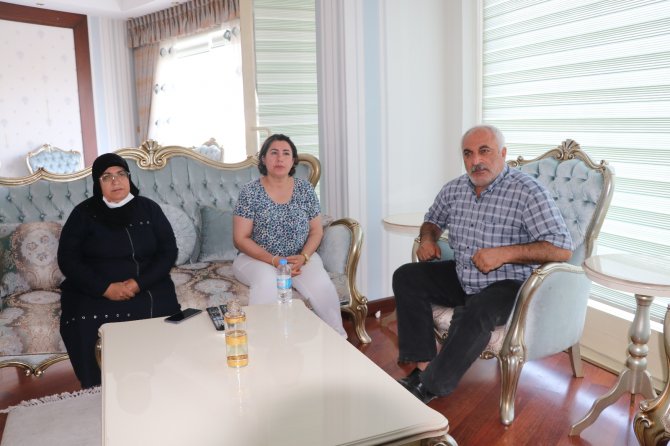 Almanya’da Tek Başına Evlat Nöbetinde Olan Maide Aktaş’dan Gara Şehidinin Ailesine Ziyaret