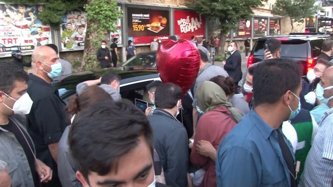 Çengelköy’de Vatandaşlardan Cumhurbaşkanı Erdoğan’a Sevgi Gösterisi