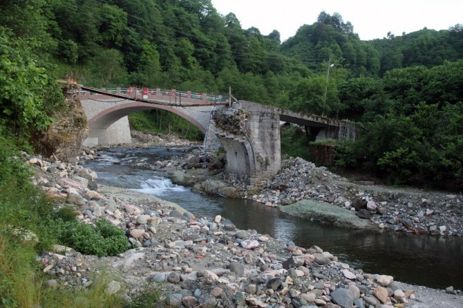 Yıkılan Tarihi Kemer Köprünün Yerine Yeni Kemer Köprü Yapıldı