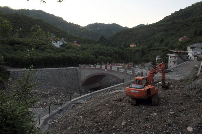 Yıkılan Tarihi Kemer Köprünün Yerine Yeni Kemer Köprü Yapıldı