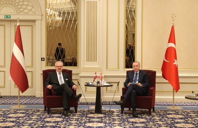 Cumhurbaşkanı Erdoğan, Letonya Cumhurbaşkanı Levits İle Görüştü