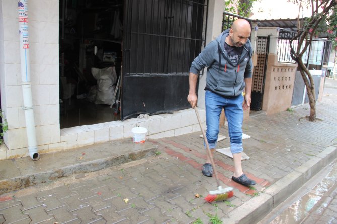 10 Dakikalık Yağmurda Sel Meydana Geldi, Vatandaşlar Büyükşehir Belediyesi’ne İsyan Etti