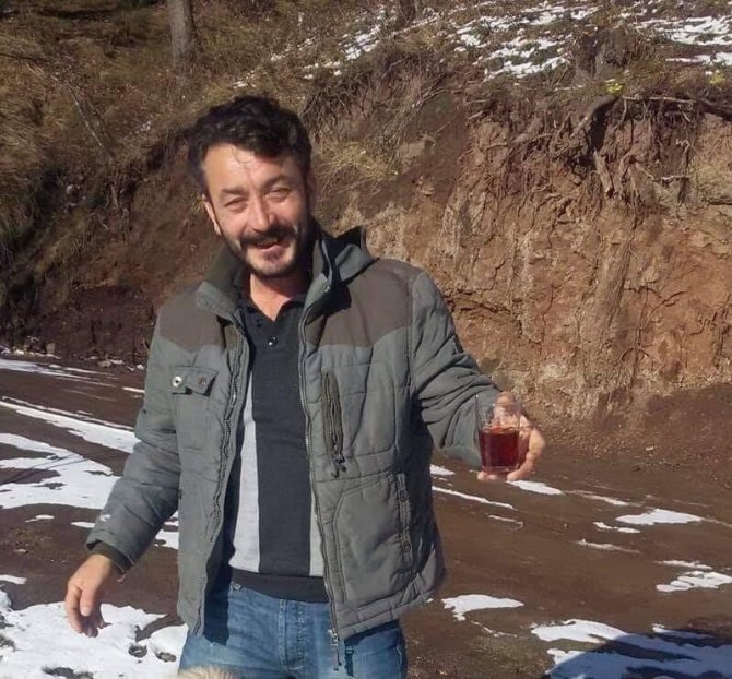 Trabzon’da Kavgayı Ayırmak İsteyen Adam Canından Oldu