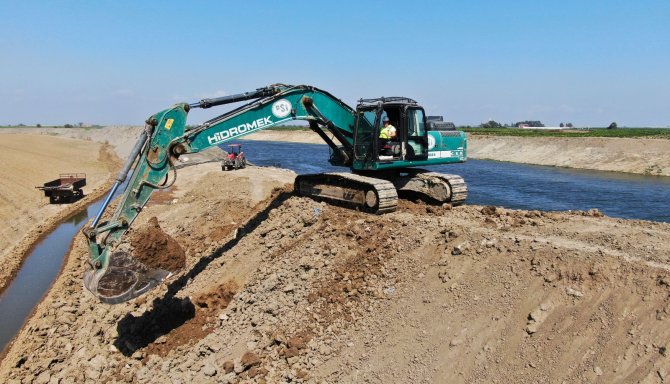Dsi̇’nin Ağır İş Makineleri Kadın Formene Emanet