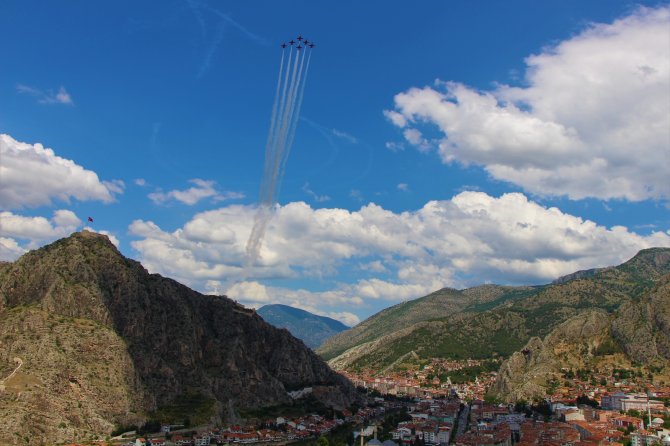Türk Yıldızları’ndan Amasyalılara Ay-yıldızlı Gösteri