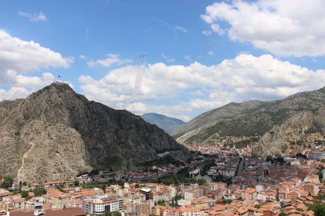 Türk Yıldızları’ndan Amasyalılara Ay-yıldızlı Gösteri
