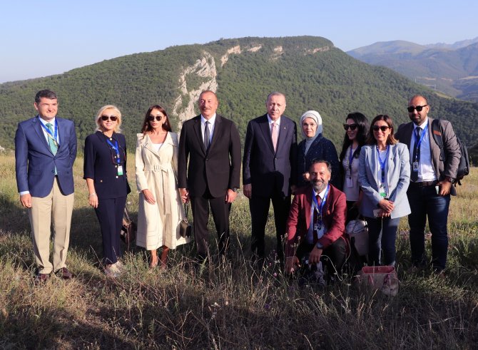 Cumhurbaşkanı Erdoğan, Şuşa’daki Tarihi Yerleri Gezdi