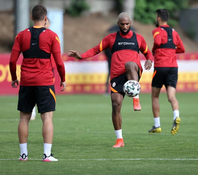 Galatasaray Günü Çift İdmanla Tamamladı