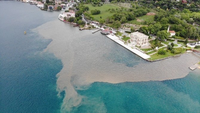 İ̇stanbul Boğazı Çamura Bulandı