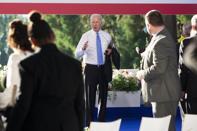 Biden, Israrla Soru Soran Muhabiri Azarladı