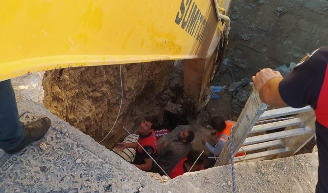 Hastane Kanalizasyon Hattında Göçük: 3 İşçi Toprak Altında Kaldı