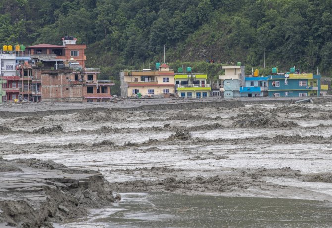 Nepal’i Sel Ve Heyelan Vurdu: 11 Ölü, 25 Kayıp