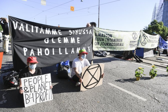 Finlandiya’da İklim Protestosu: Başkentin En İşlek Caddesi Trafiğe Kapatıldı
