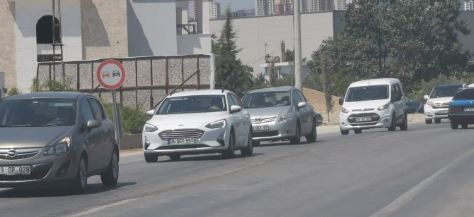 Kuşadası’na Yazlıkçı Akını: 1 Günde 10 Binden Fazla Araç Giriş Yaptı