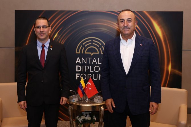 Dışişleri Bakanı Çavuşoğlu’nun Diplomasi Trafiği