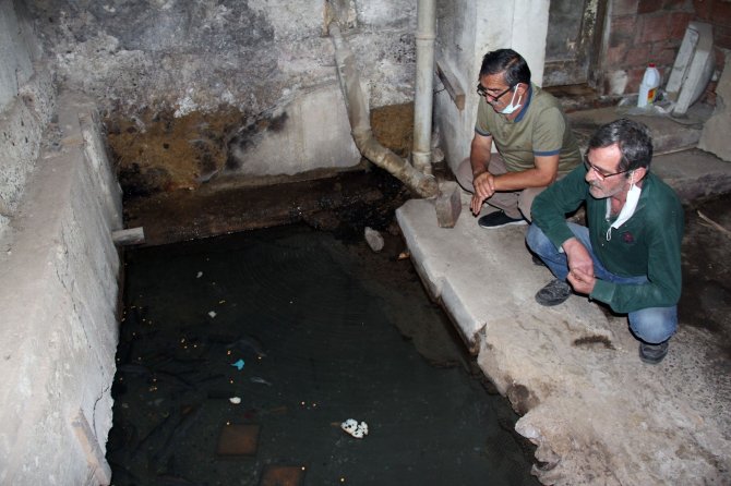 Marangoz Atölyesine Alabalık Havuzu Yaptı