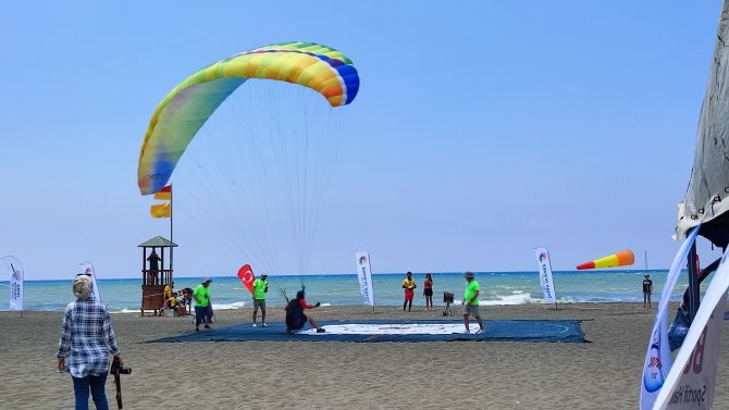 Türkiye Yamaç Paraşütü Hedef Yarışması’nın Üçüncü Etap Yarışları Tamamlandı
