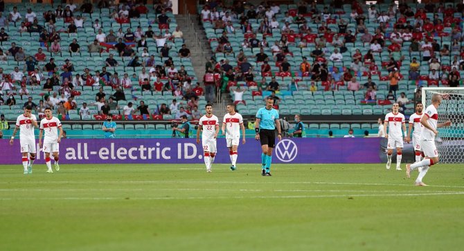 Euro 2020: İ̇sviçre: 1 - Türkiye: 0 (Maç Devam Ediyor)