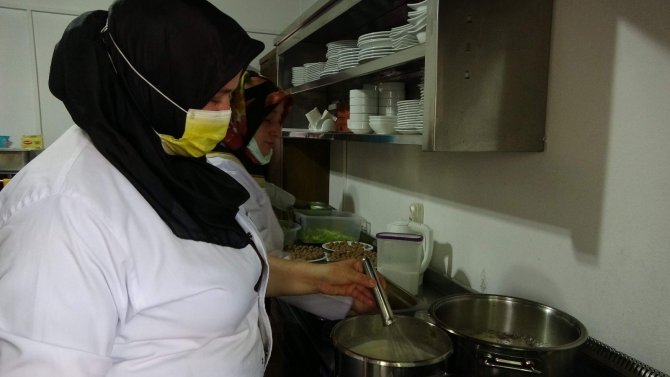 Cihan Padişahı Kanuni’nin Doğduğu Şehirde Süleymaniye Çorbasını Öğreniyorlar