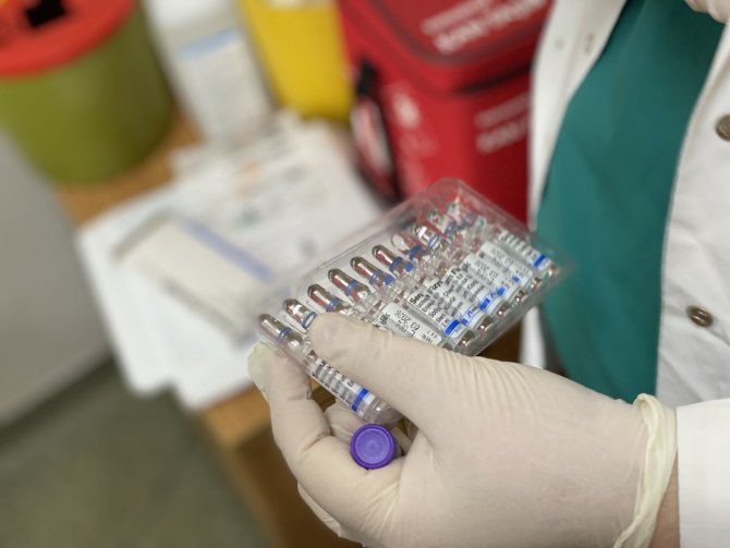40 Milyonuncu Aşıyı Yapan Hemşire Duygularını Anlattı