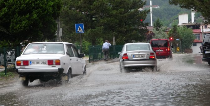 Karabük’te Yıldırım Düşme Anbean Kaydedildi