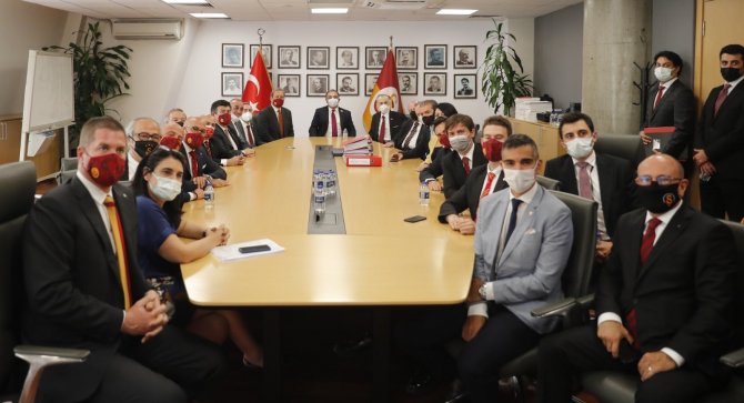 Galatasaray’da Devir Teslim Töreni Gerçekleştirildi